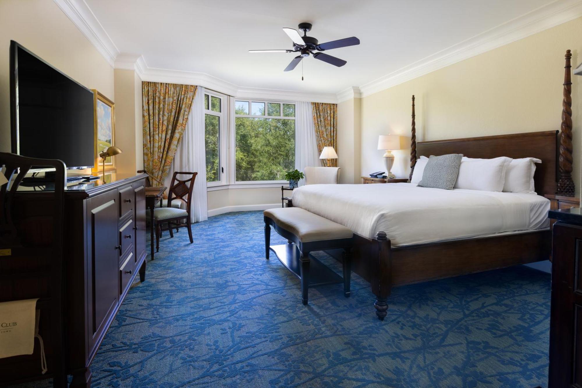 King Bed Resort View,1544740606:JPEG